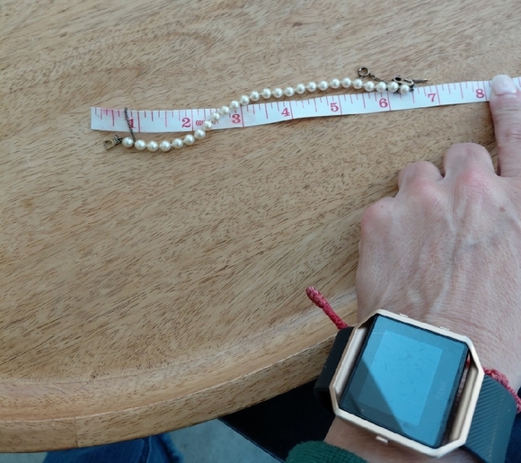 Elegant Cream Pearl Bracelet - Picture 4 of 4